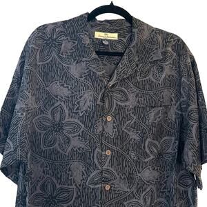 Tommy Bahama Men’s Silk Hawaiian Shirt Size M Gray Floral Print Button Front